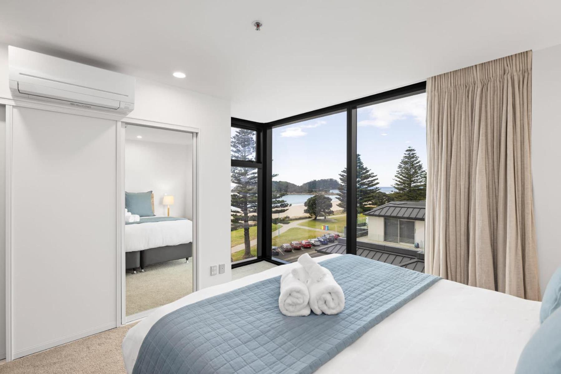 Oceanside Bliss - Absolute Beachfront - Uninterrupted Ocean Views With Pool Mount Maunganui Exterior photo