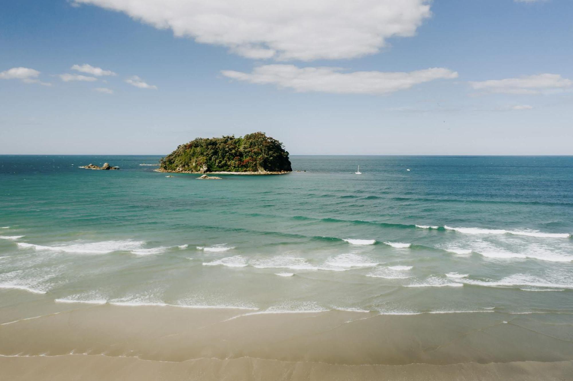 Oceanside Bliss - Absolute Beachfront - Uninterrupted Ocean Views With Pool Mount Maunganui Exterior photo