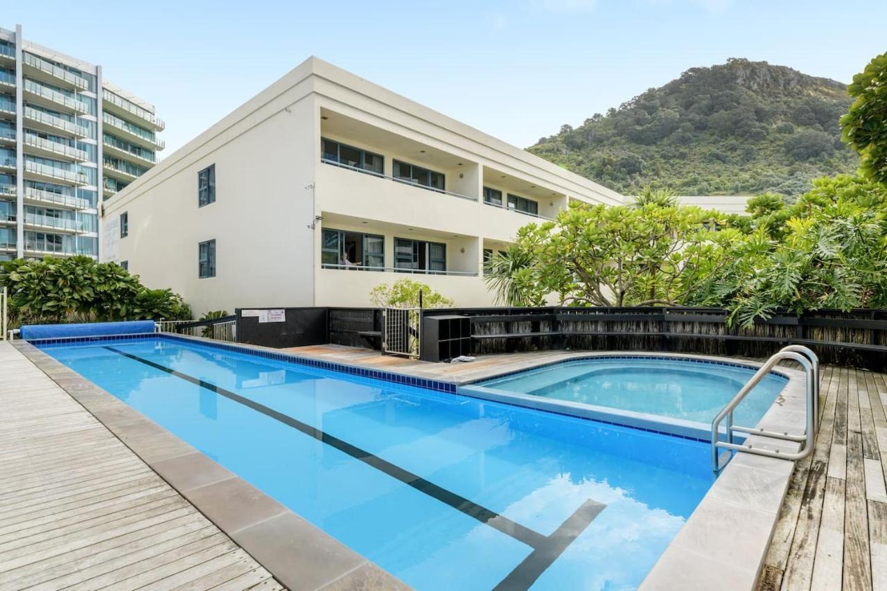 Oceanside Bliss - Absolute Beachfront - Uninterrupted Ocean Views With Pool Mount Maunganui Exterior photo